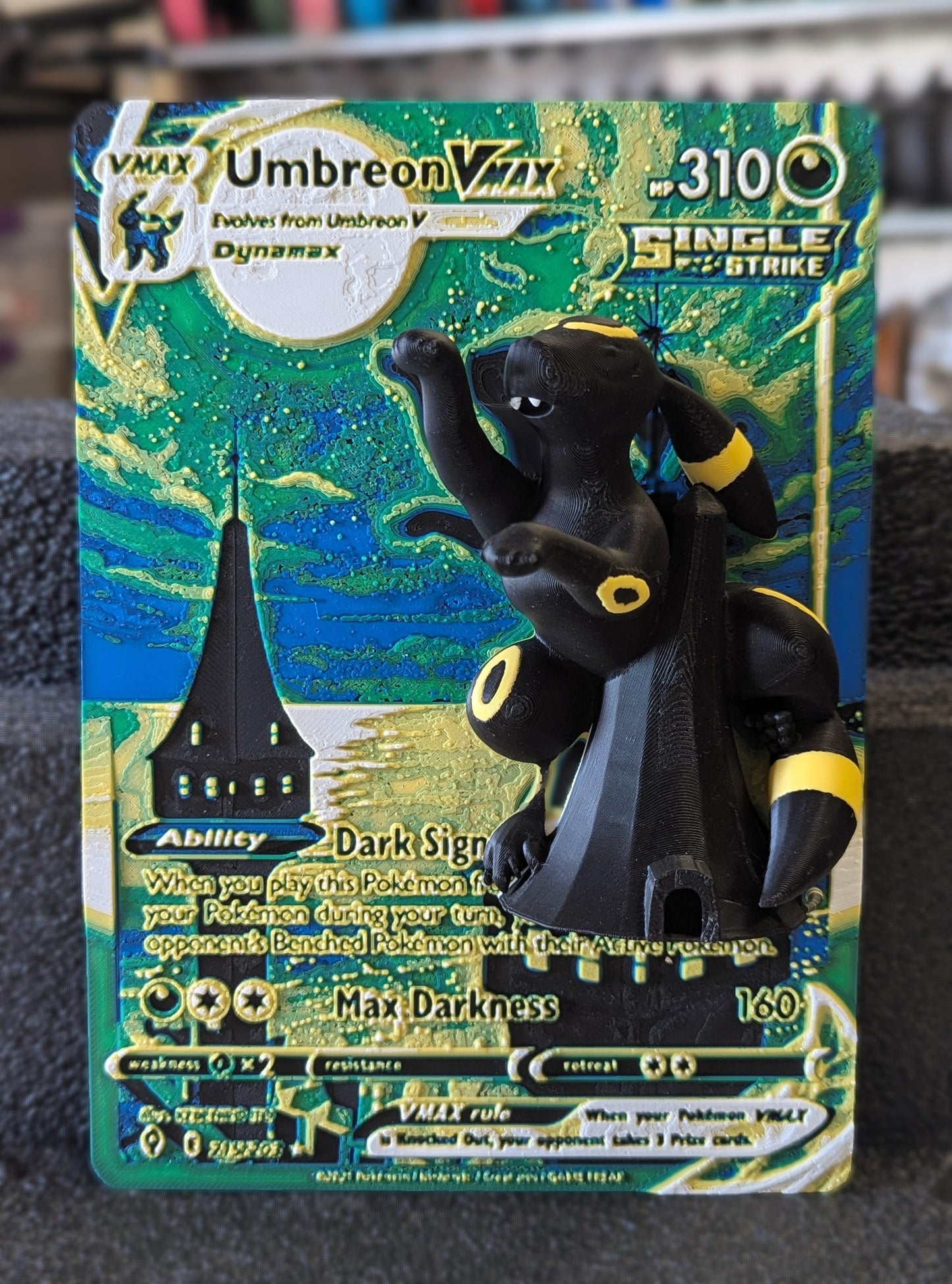 Umbreon VMAX “Moonbreon” – Oversized 3D Pokemon Card
